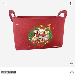 SEALED Limited Edition Pop Mart Holiday Felt Storage Container in Red